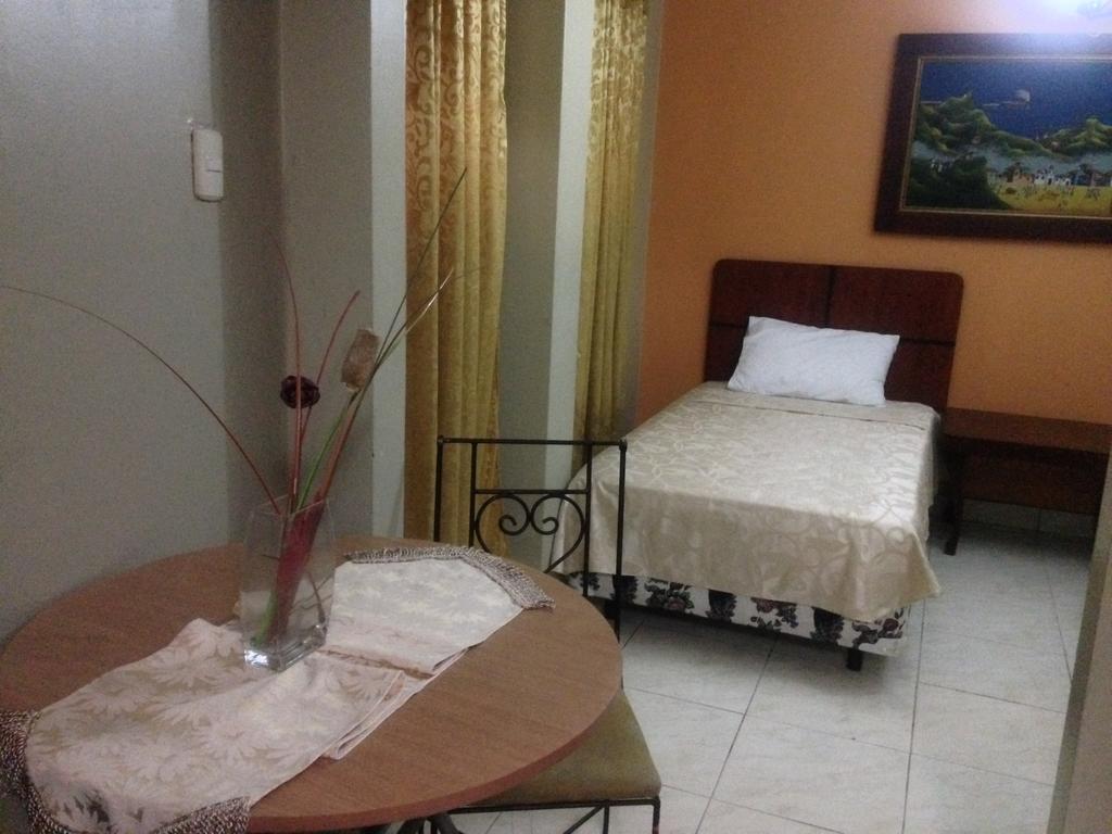 Tropical Inn Hotel Guayaquil Extérieur photo